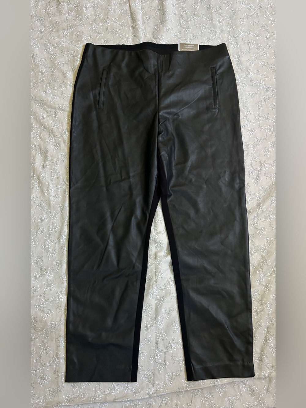 Chico’s Juliet The Ultimate Fit Ankle Pants NWT Size 3
